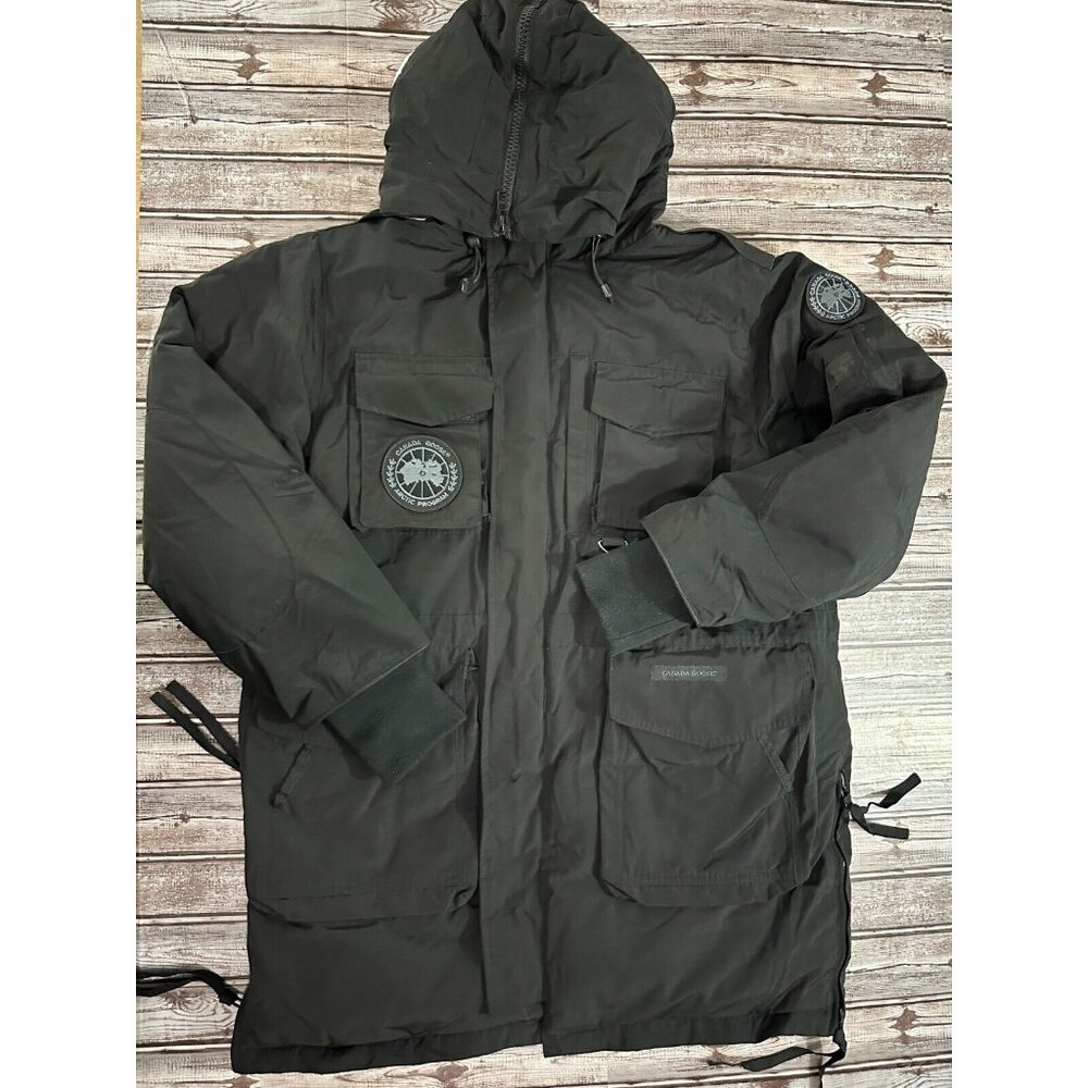 Vetements Canada Goose Down Jacket Parka color black sz XL